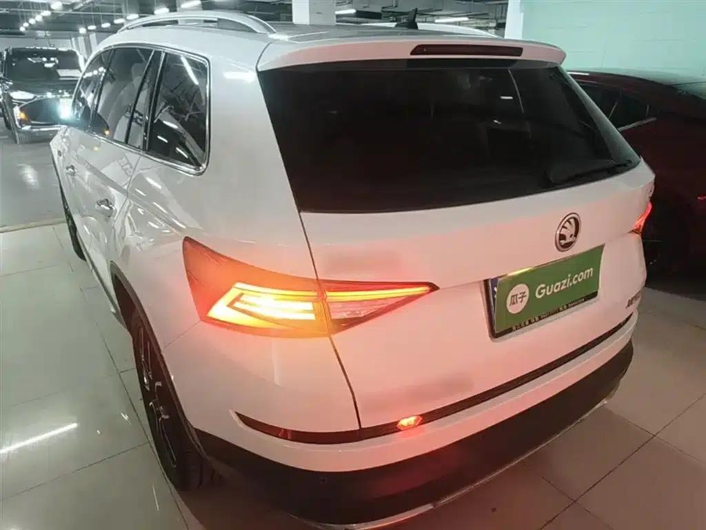 2018 Kodiaq TSI380 7-seater 4WD Flagship Edition — миниатюра 6