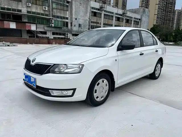 Rapid 2016 1.6L Manual Forward Edition