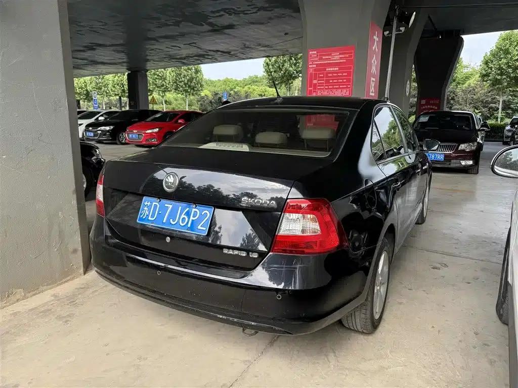 Rapid 2013 1.6L Automatic Smart Selection Model — миниатюра 8