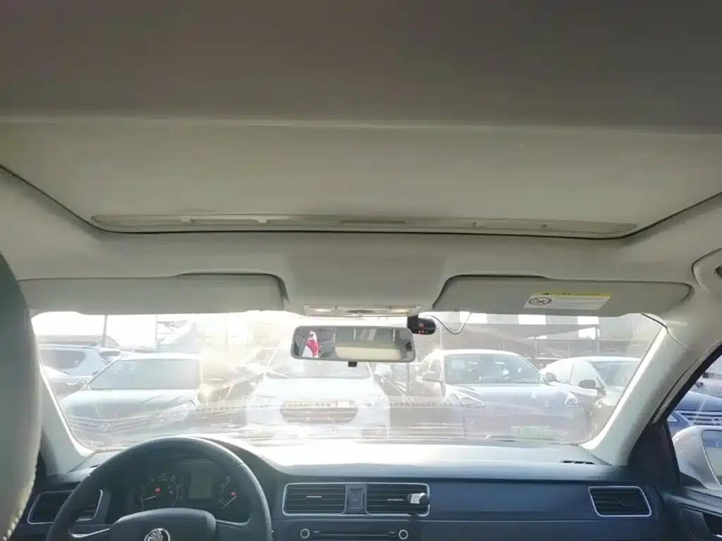 Rapid 2015 1.6L Automatic Smart Selection Model — миниатюра 18