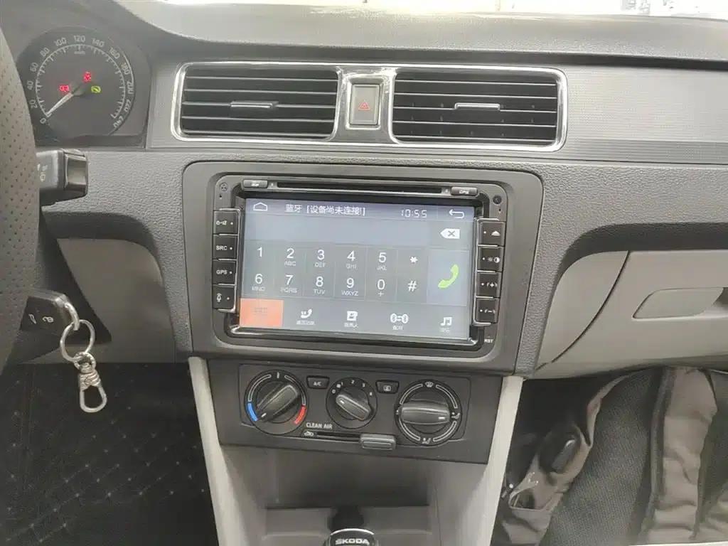 Rapid 2016 1.6L Automatic Comfort Edition — миниатюра 13