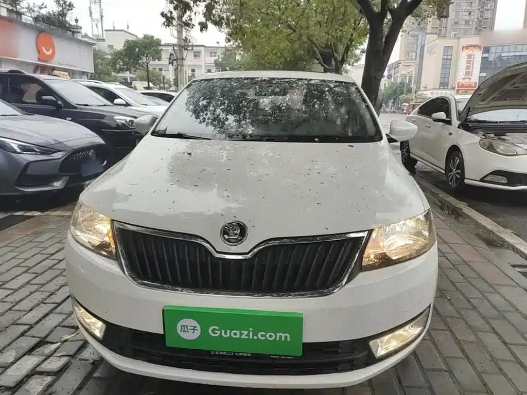 Rapid 2016 1.6L Automatic Comfort Edition — миниатюра 3