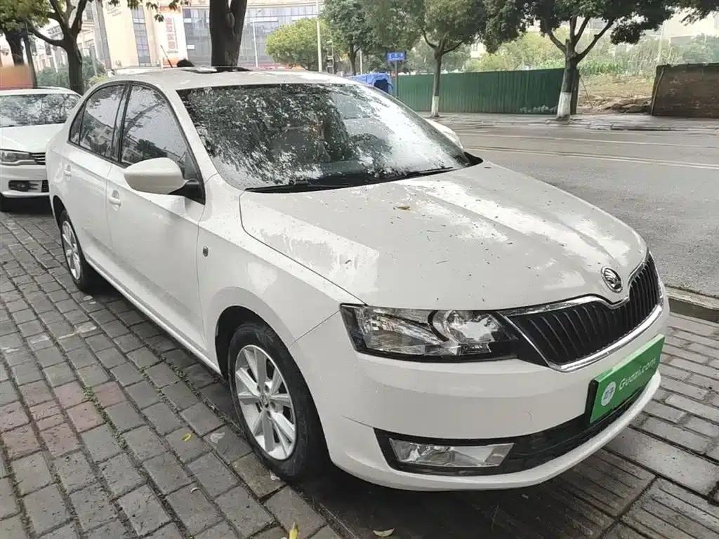 Rapid 2016 1.6L Automatic Comfort Edition — миниатюра 4