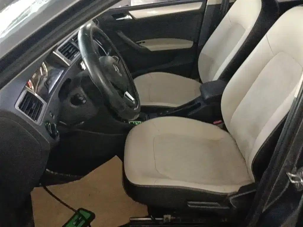 Rapid 2018 1.6L Automatic Comfort Edition — миниатюра 15