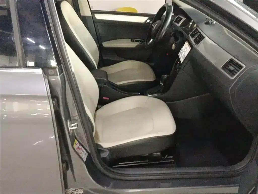 Rapid 2018 1.6L Automatic Comfort Edition — миниатюра 25