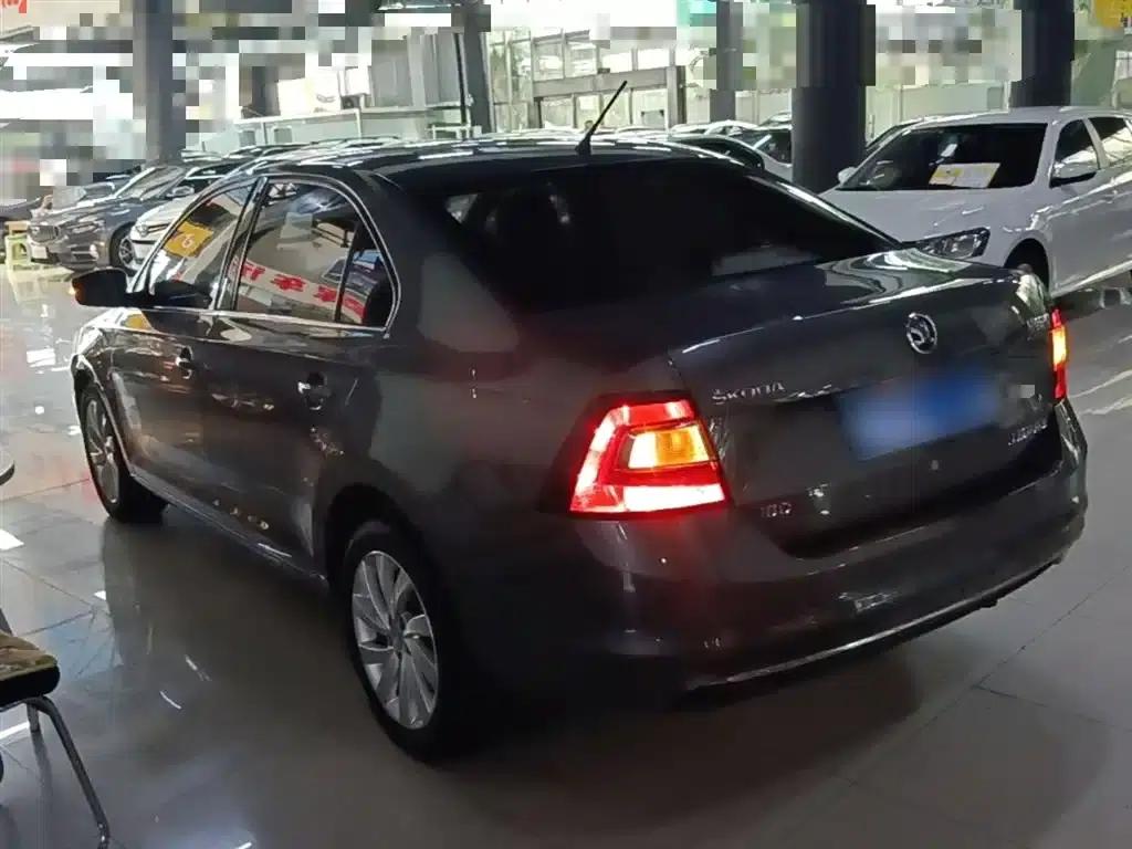 Rapid 2018 1.6L Automatic Comfort Edition — миниатюра 5