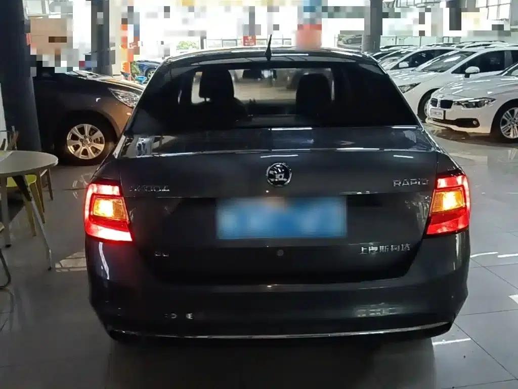 Rapid 2018 1.6L Automatic Comfort Edition — миниатюра 6