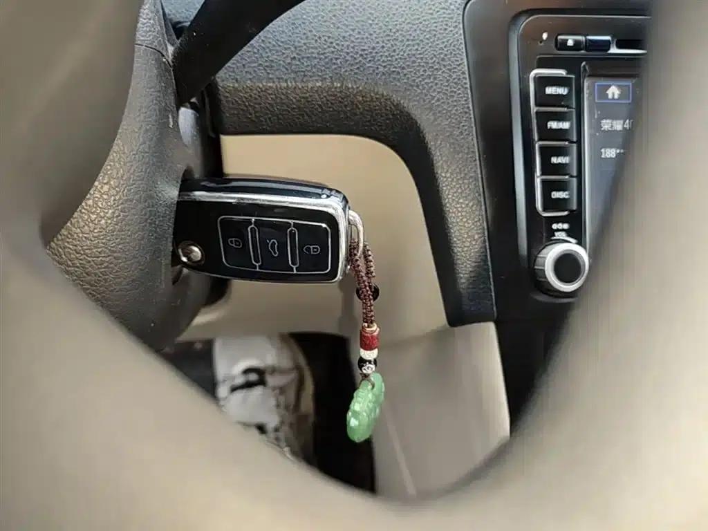 Rapid 2013 1.6L Automatic Smart Selection Model — миниатюра 9