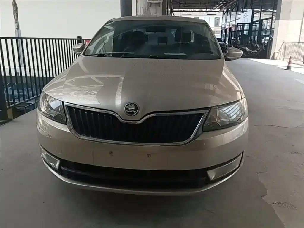 Rapid 2013 1.6L Automatic Smart Selection Model — миниатюра 3