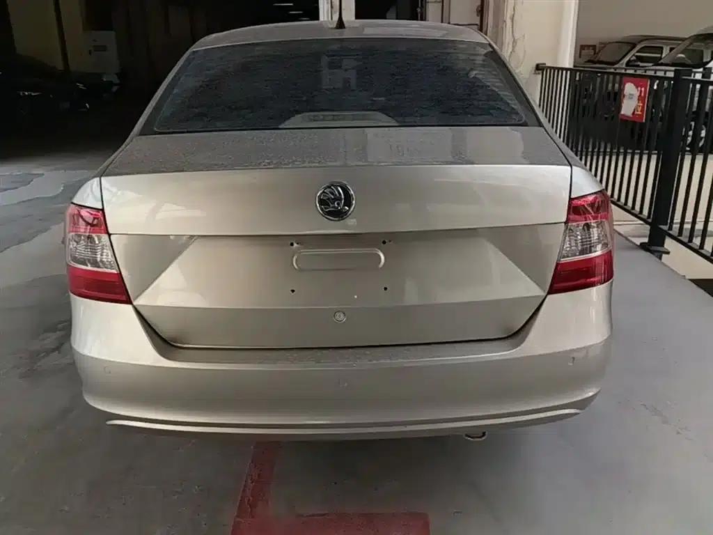 Rapid 2013 1.6L Automatic Smart Selection Model — миниатюра 6