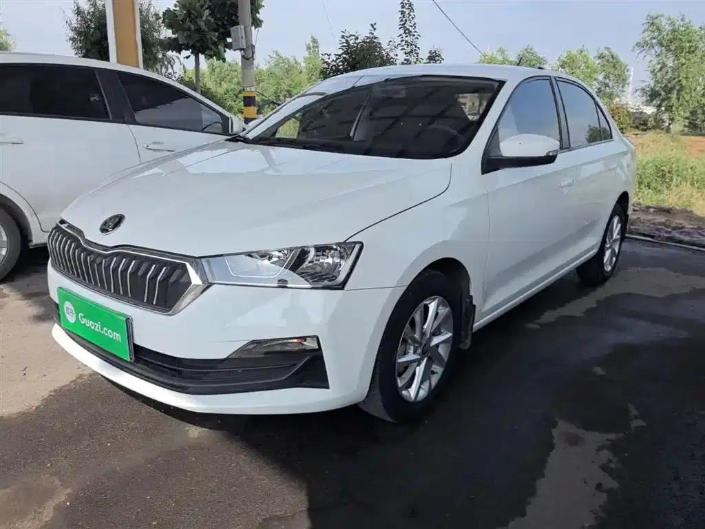 Rapid 2020 1.5L Manual Standard Edition — миниатюра 2