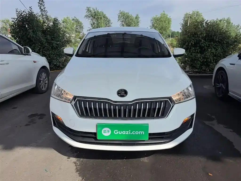 Rapid 2020 1.5L Manual Standard Edition — миниатюра 3