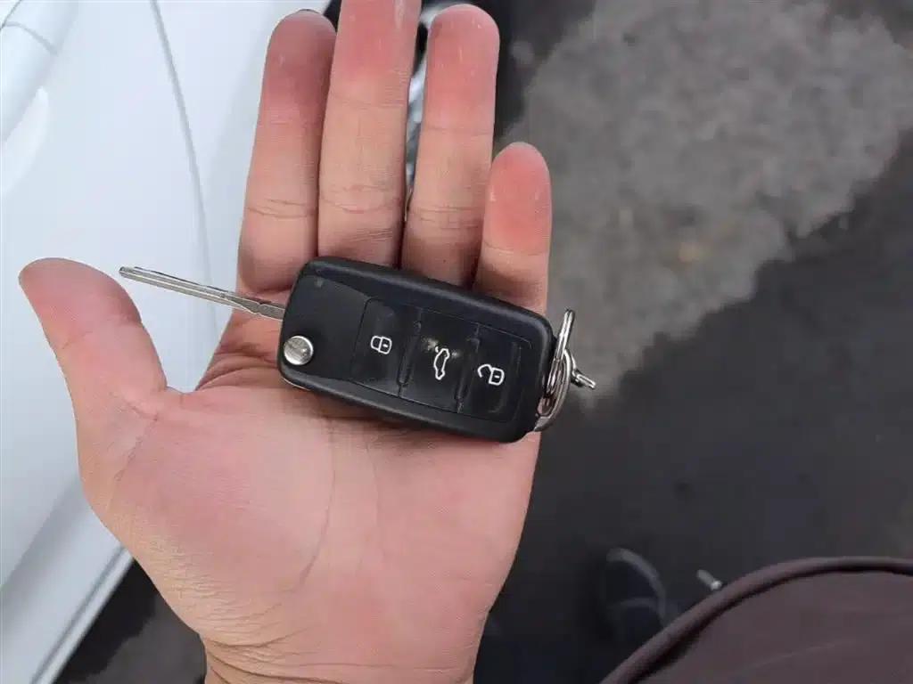 Rapid 2020 1.5L Manual Standard Edition — миниатюра 9