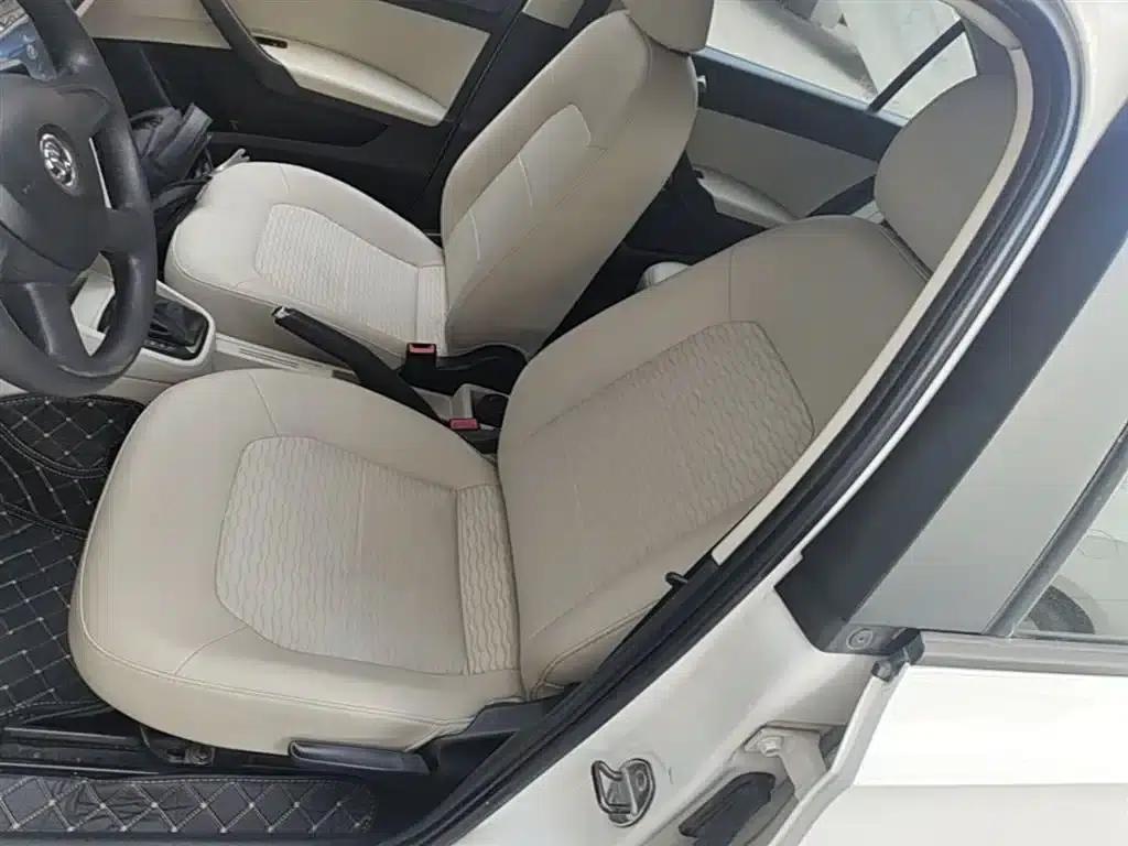 Rapid 2013 1.6L Automatic Smart Selection Model — миниатюра 11