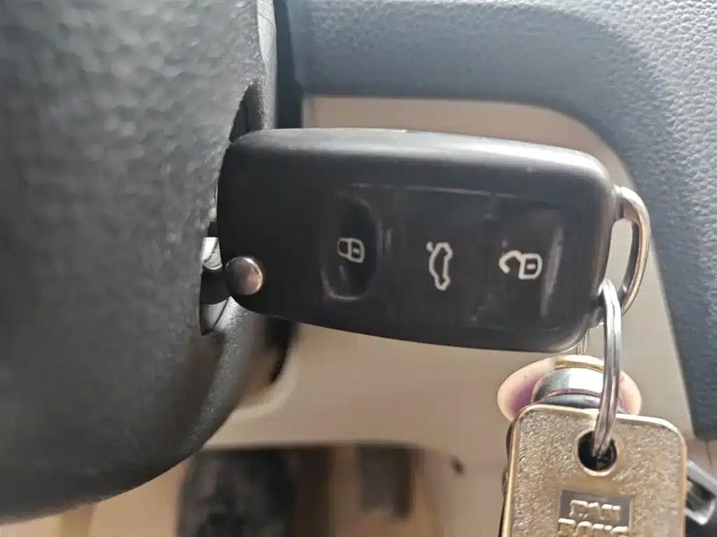 Rapid 2015 1.6L Automatic Smart Selection Model — миниатюра 12