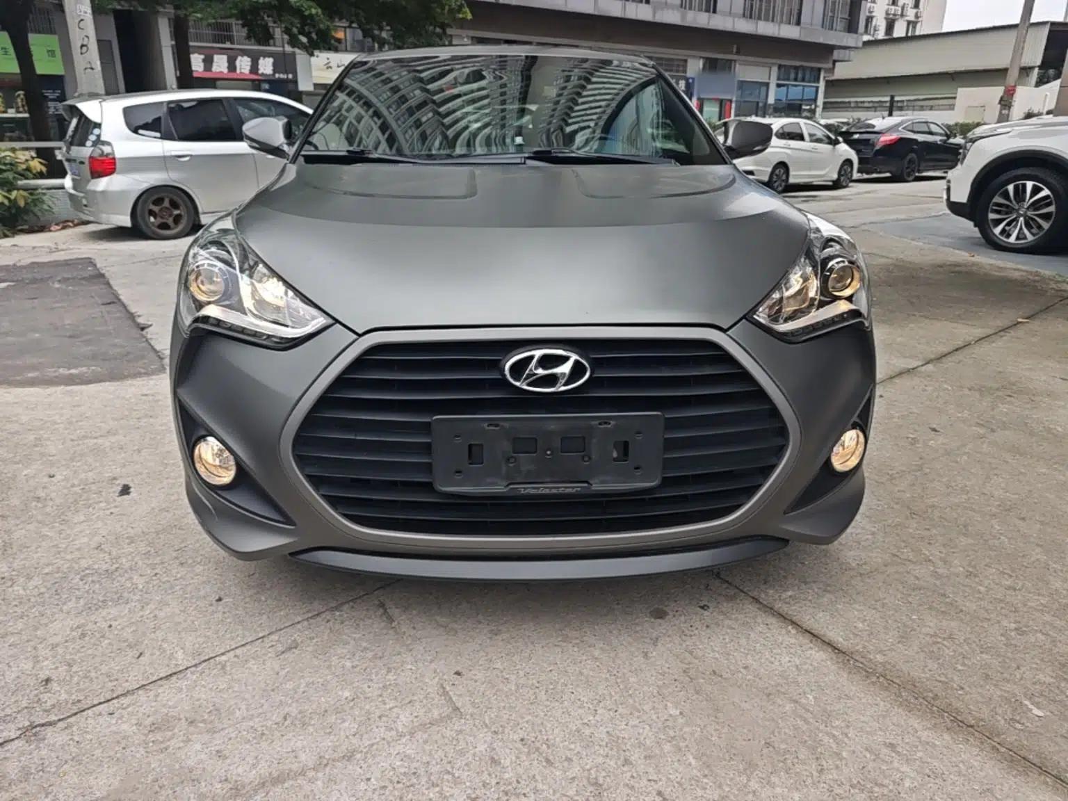 Hyundai Veloster 2015 1.6T Automatic Luxury Edition — миниатюра 2