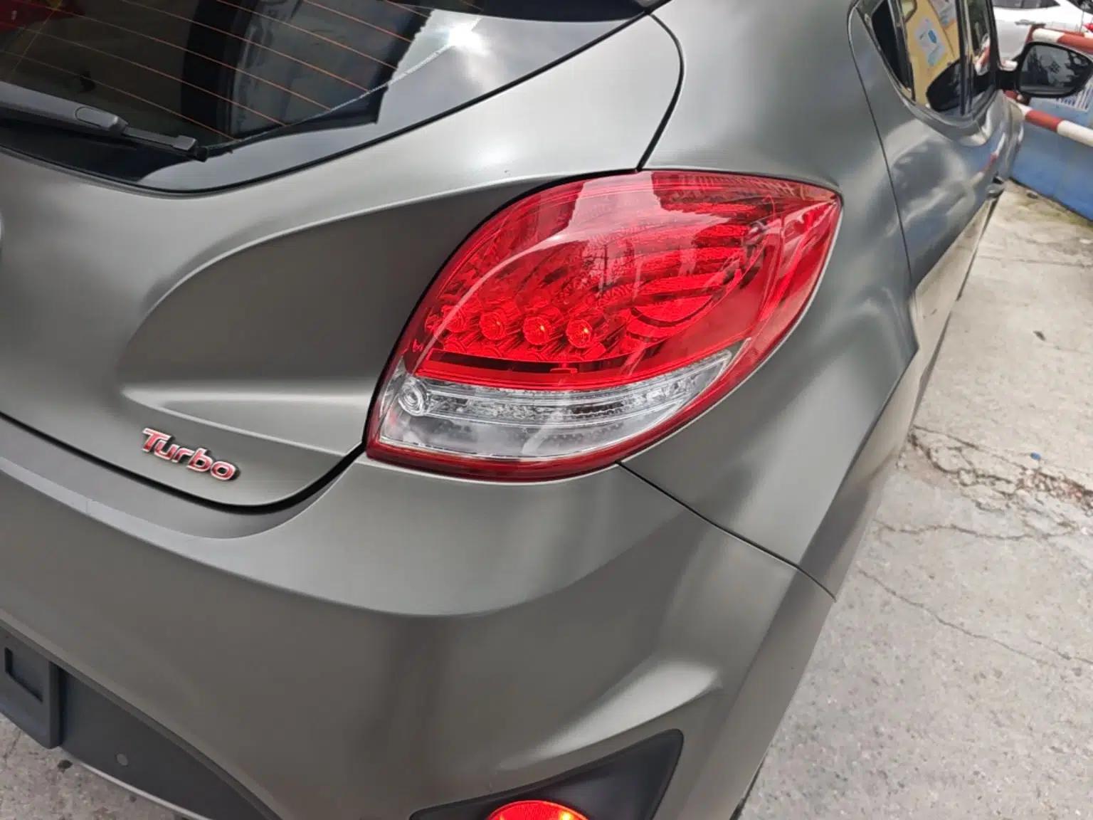 Hyundai Veloster 2015 1.6T Automatic Luxury Edition — миниатюра 7
