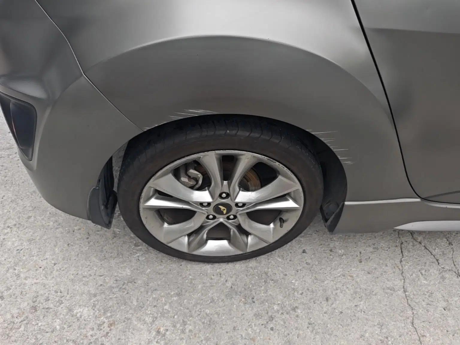 Hyundai Veloster 2015 1.6T Automatic Luxury Edition — миниатюра 10
