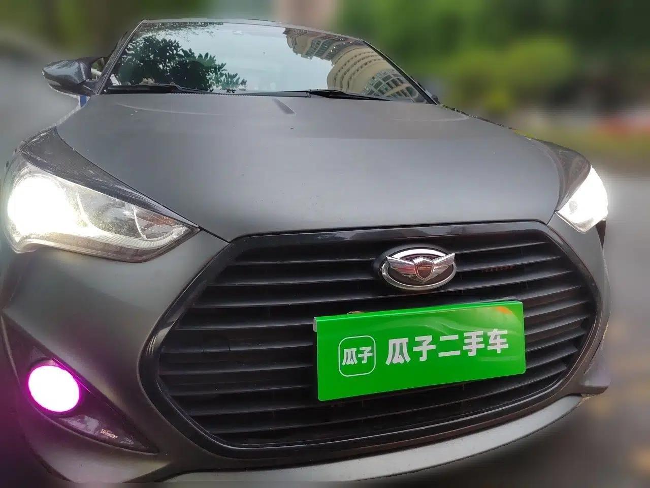 Hyundai Veloster 2015 1.6T Automatic Luxury Edition — миниатюра 2