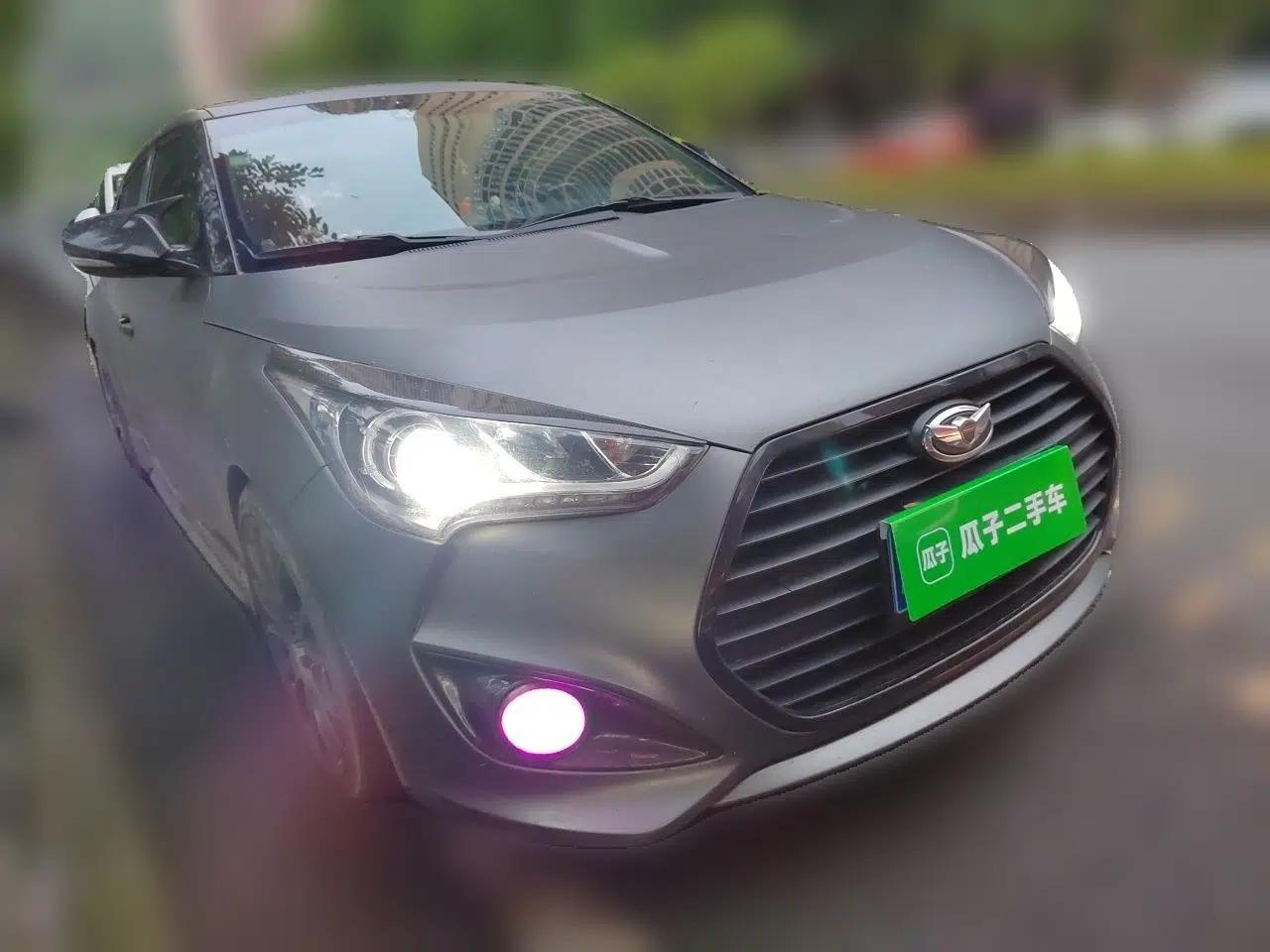 Hyundai Veloster 2015 1.6T Automatic Luxury Edition — миниатюра 3
