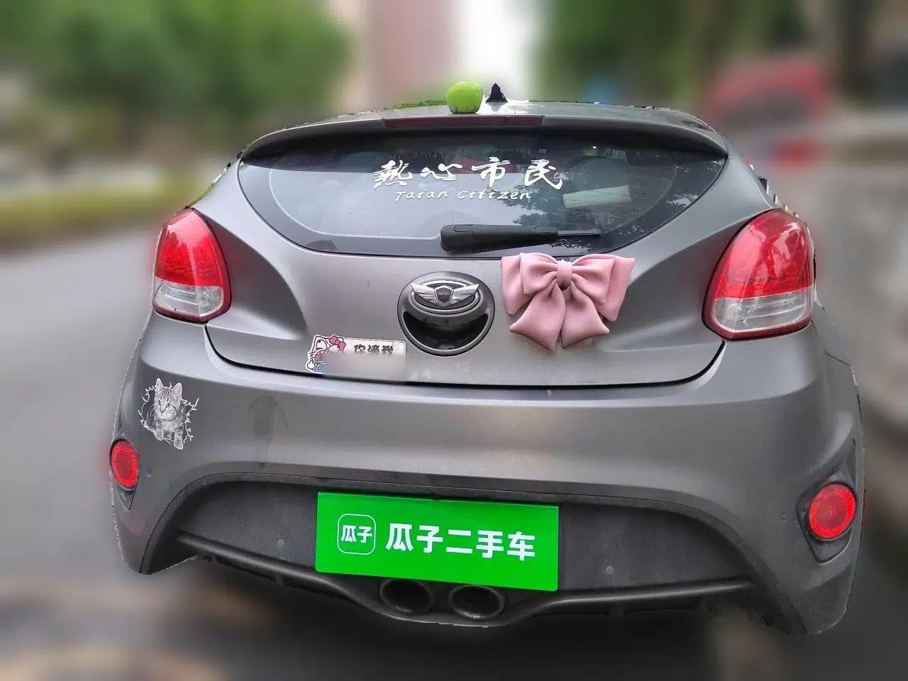 Hyundai Veloster 2015 1.6T Automatic Luxury Edition — миниатюра 5
