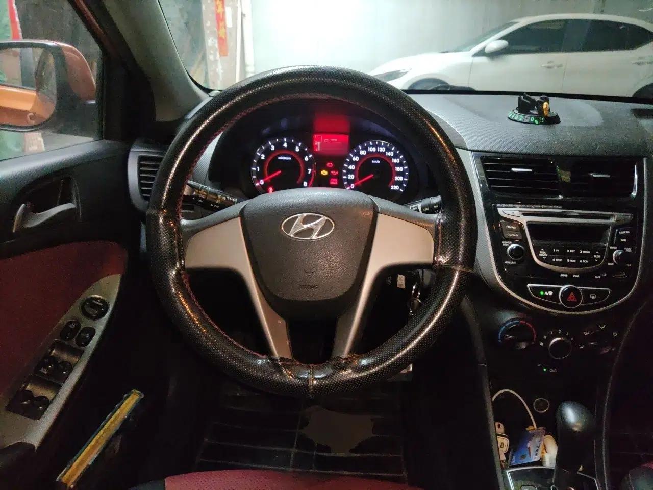Hyundai Verna Ray 2014 1.4L Automatic GLX — миниатюра 11
