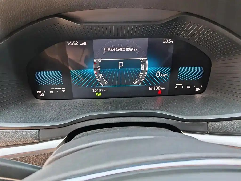 Karoq 2023 TSI280 Luxury Edition — миниатюра 5
