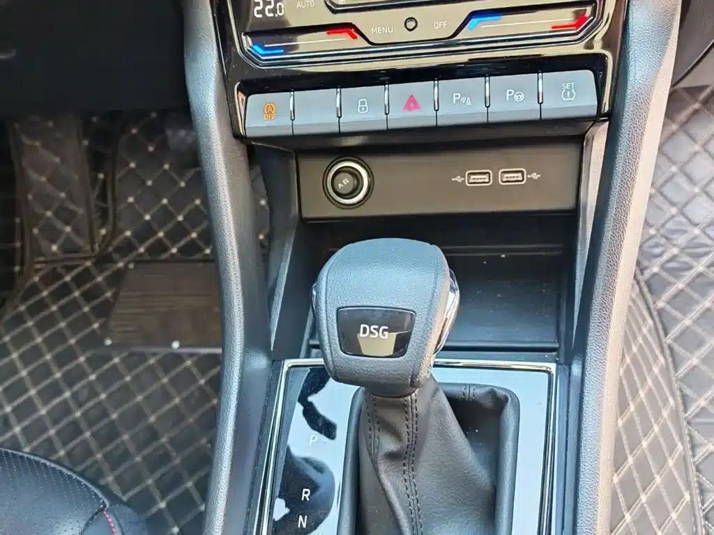 Karoq 2023 TSI280 Luxury Edition — миниатюра 7