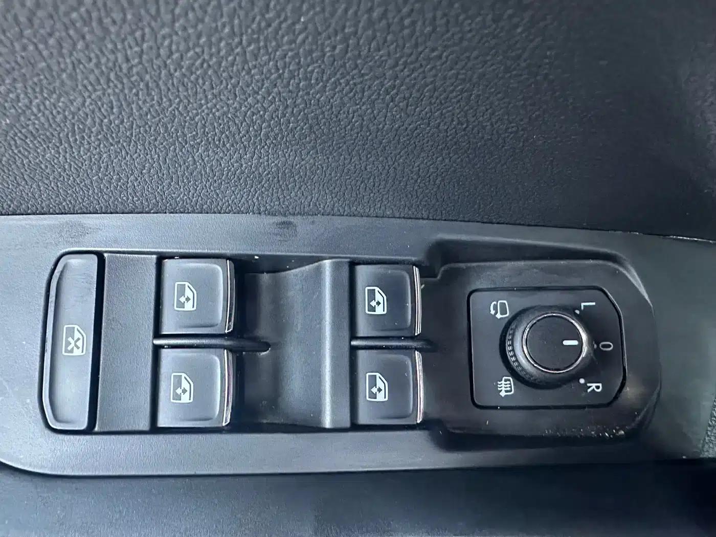 Karoq 2024 TSI280 Luxury Edition — миниатюра 8