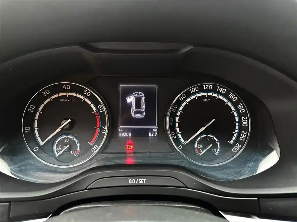 Karoq 2022 TSI280 Premium Edition — миниатюра 12