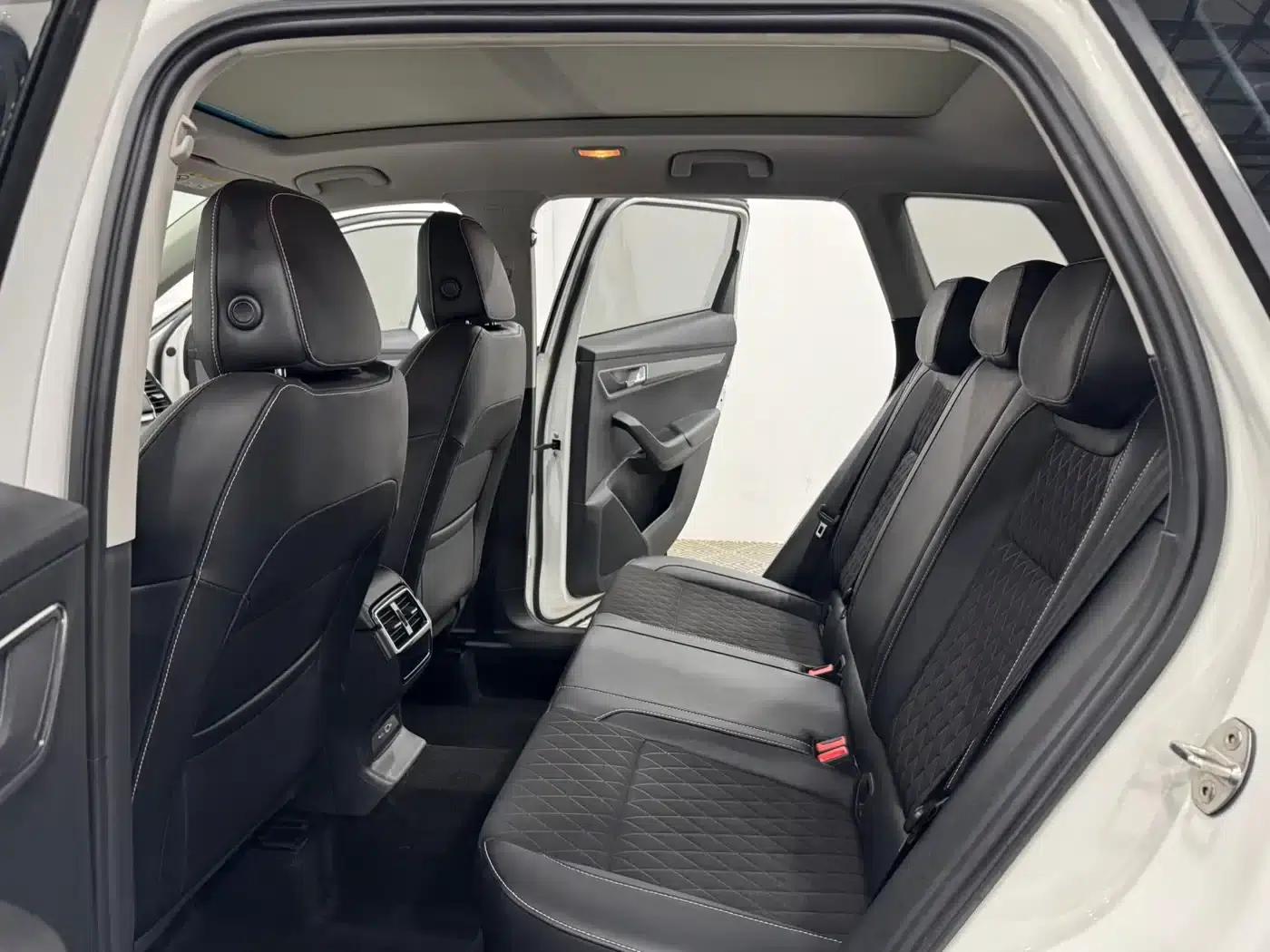 Karoq 2021 TSI280 Luxury Edition — миниатюра 6
