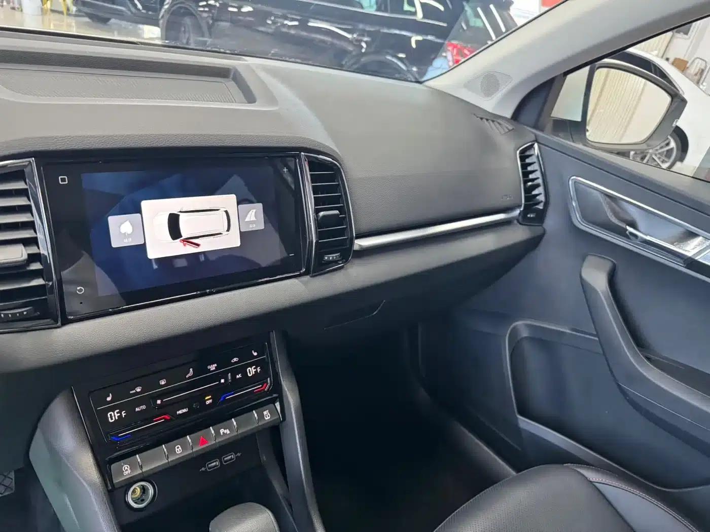 Karoq 2023 TSI280 Premium Edition — миниатюра 8