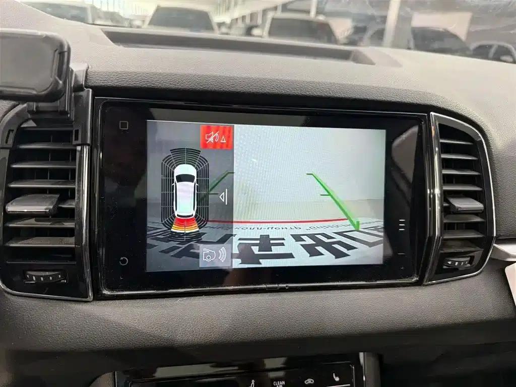 Karoq 2023 TSI280 Luxury Edition — миниатюра 11
