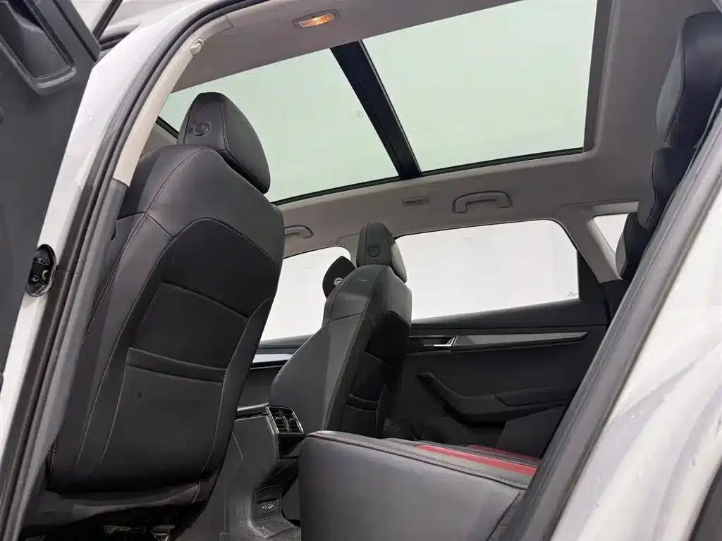 Karoq 2023 TSI280 Luxury Edition — миниатюра 8