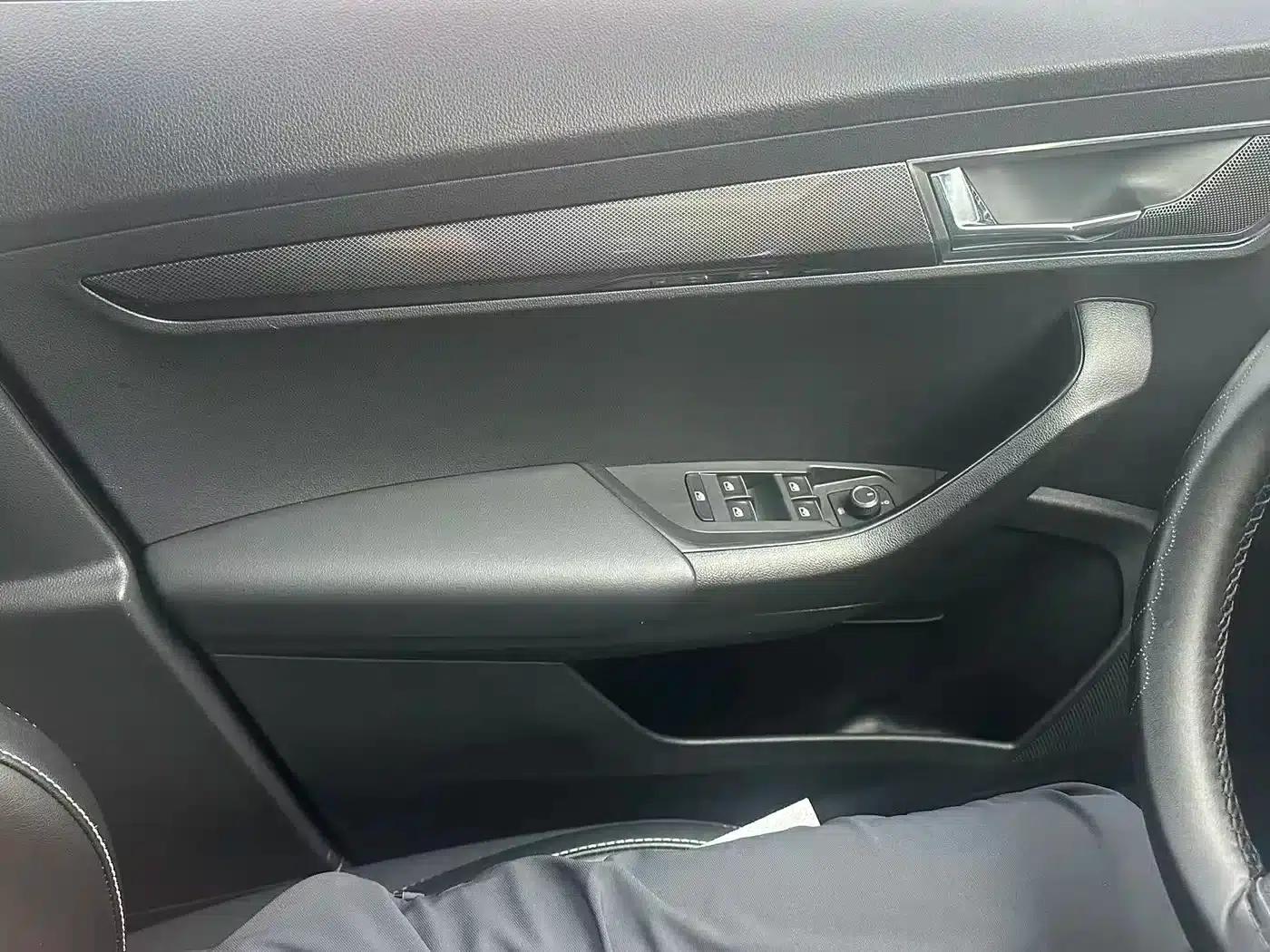 Karoq 2021 TSI280 Luxury Edition — миниатюра 8