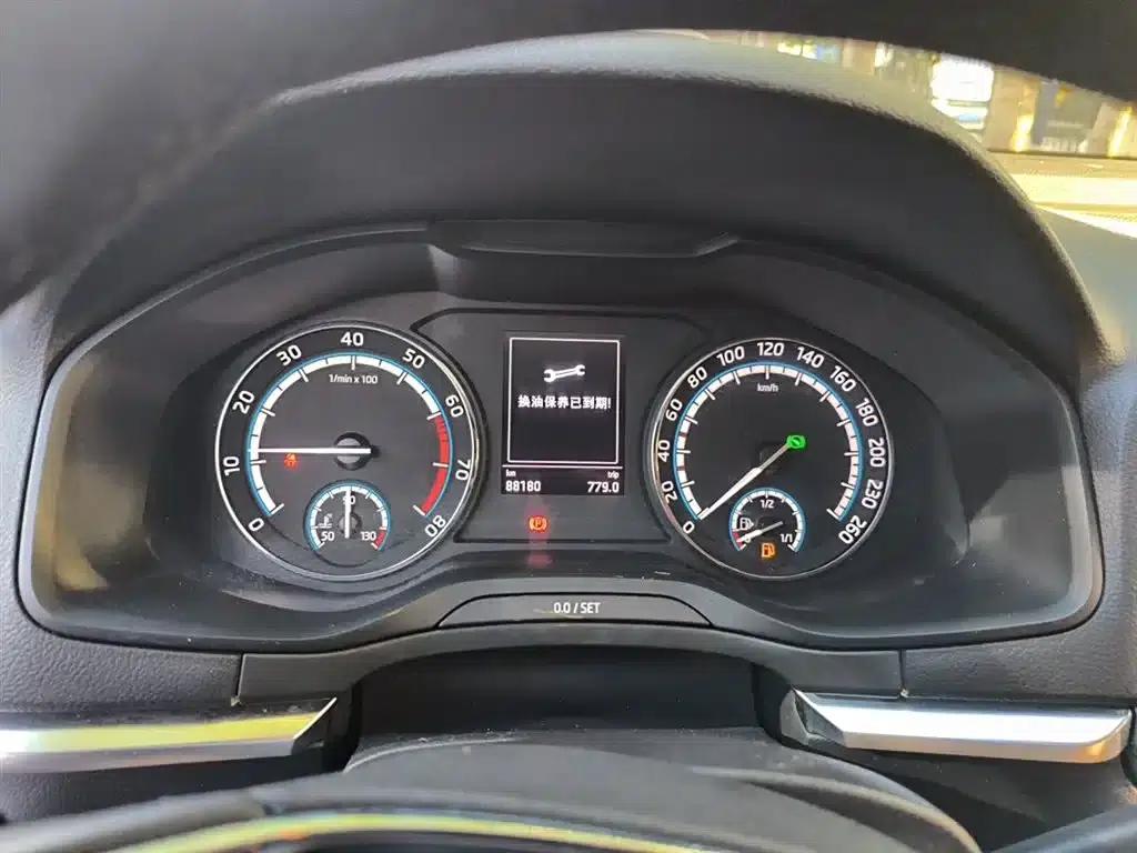 Karoq 2022 TSI280 Premium Edition — миниатюра 8