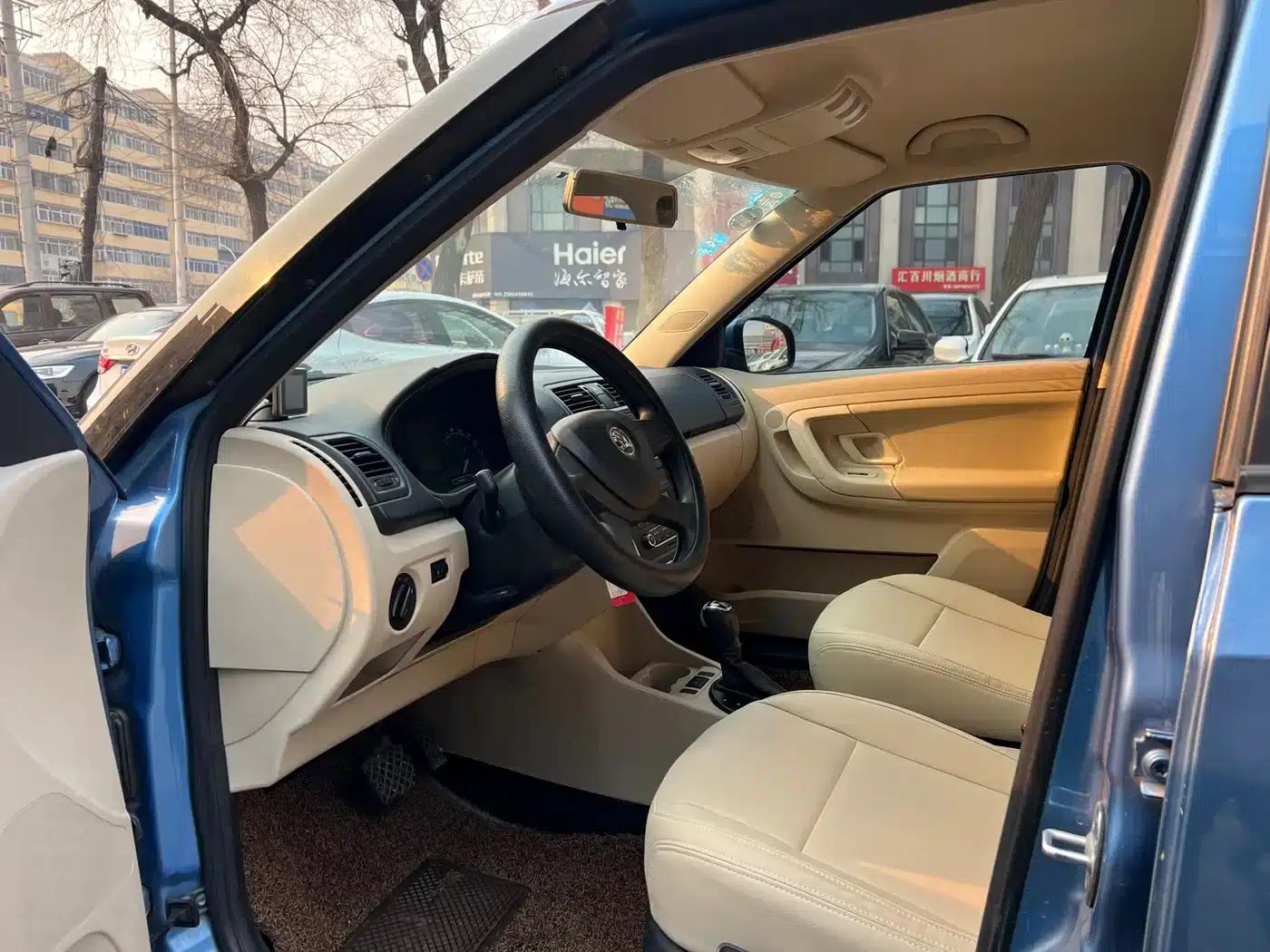 Fabia 2014 1.4L Automatic Crystal Edition — миниатюра 10
