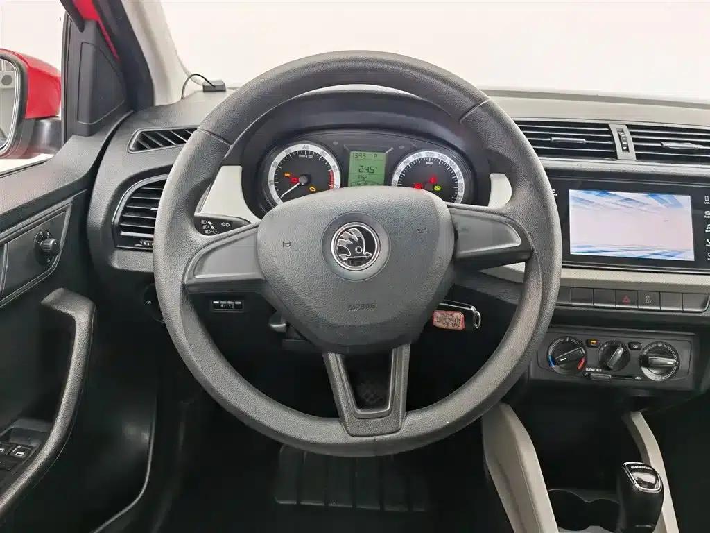 Fabia 2017 1.4L Automatic Enjoy Edition — миниатюра 11