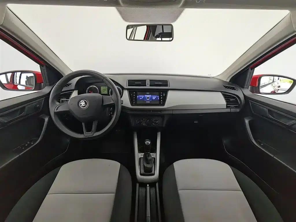 Fabia 2017 1.4L Automatic Enjoy Edition — миниатюра 5