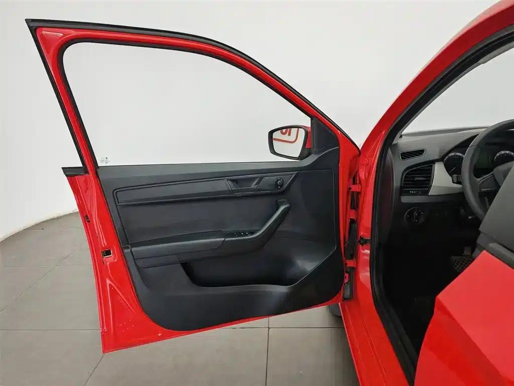 Fabia 2017 1.4L Automatic Enjoy Edition — миниатюра 8