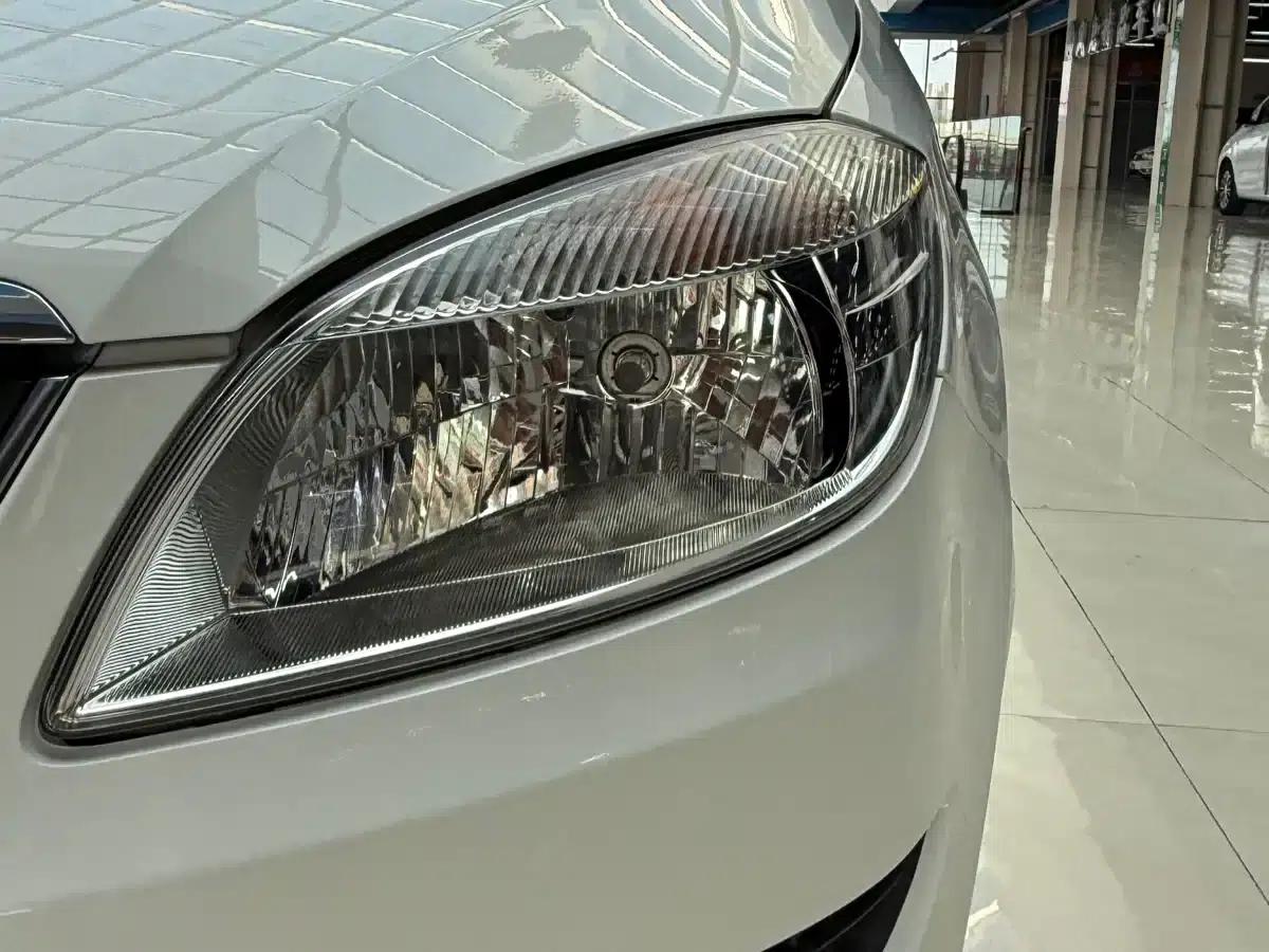 Fabia 2014 1.4L Automatic Crystal Edition — миниатюра 12