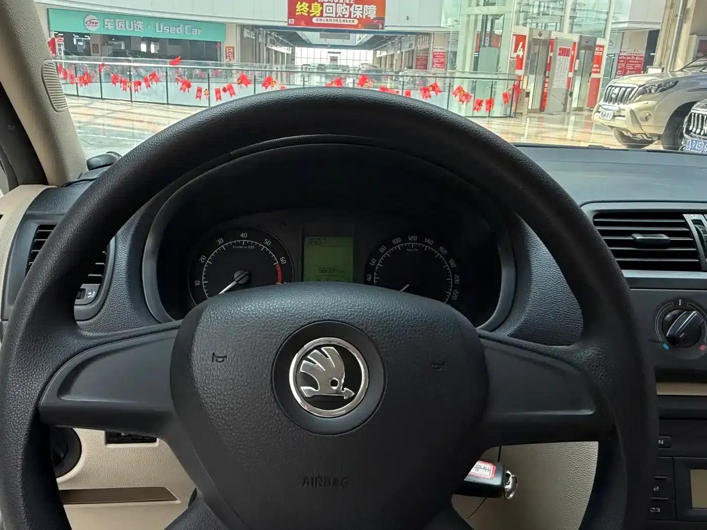 Fabia 2014 1.4L Automatic Crystal Edition — миниатюра 16