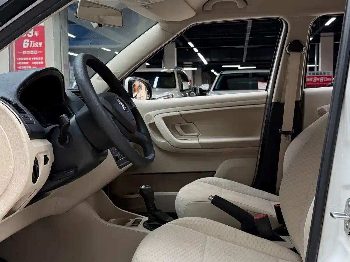 Fabia 2014 1.4L Automatic Crystal Edition — миниатюра 4
