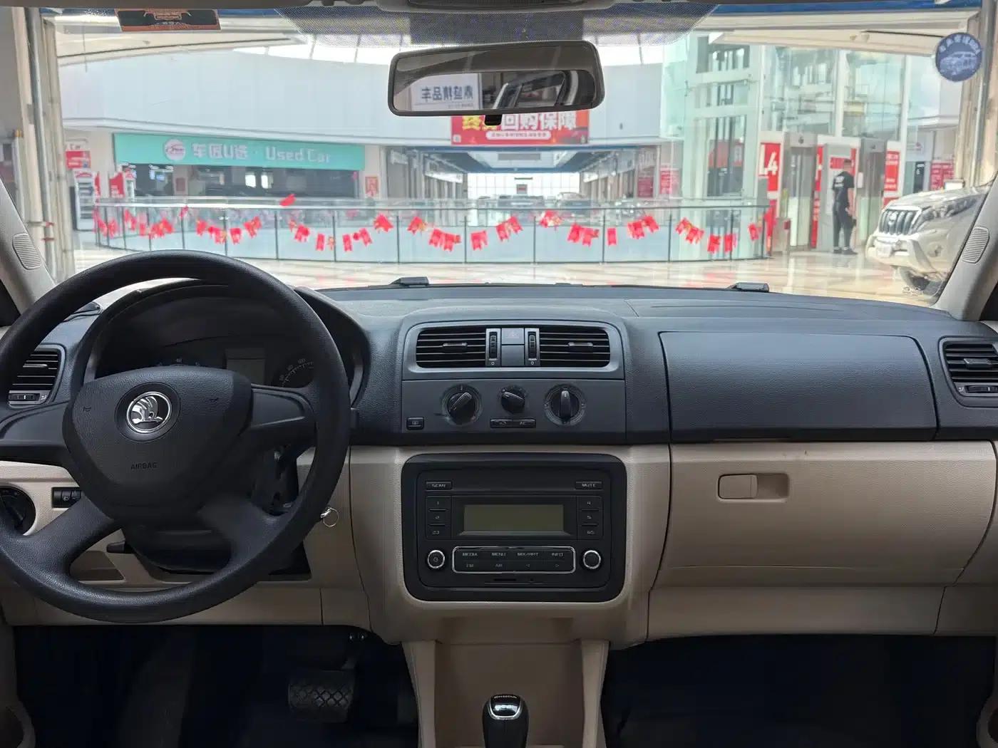Fabia 2014 1.4L Automatic Crystal Edition — миниатюра 5