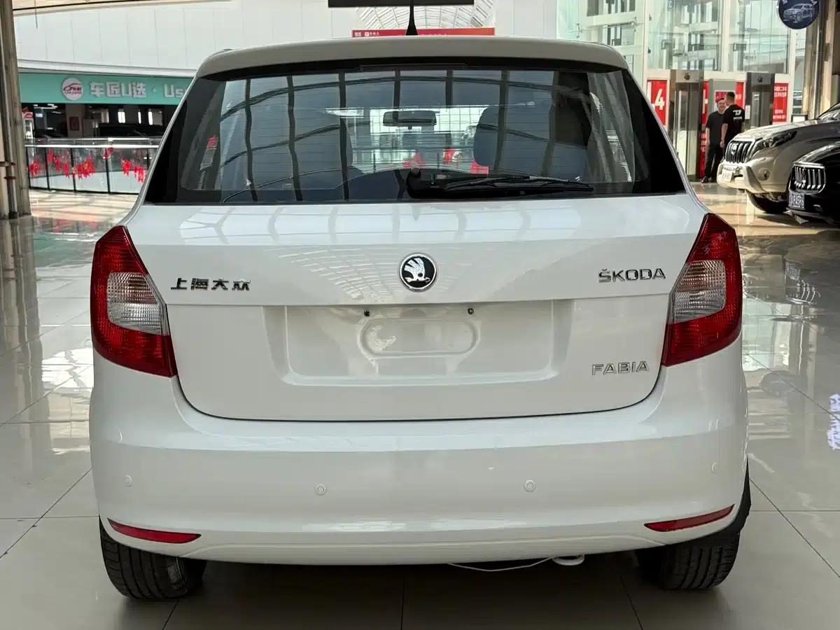 Fabia 2014 1.4L Automatic Crystal Edition — миниатюра 8