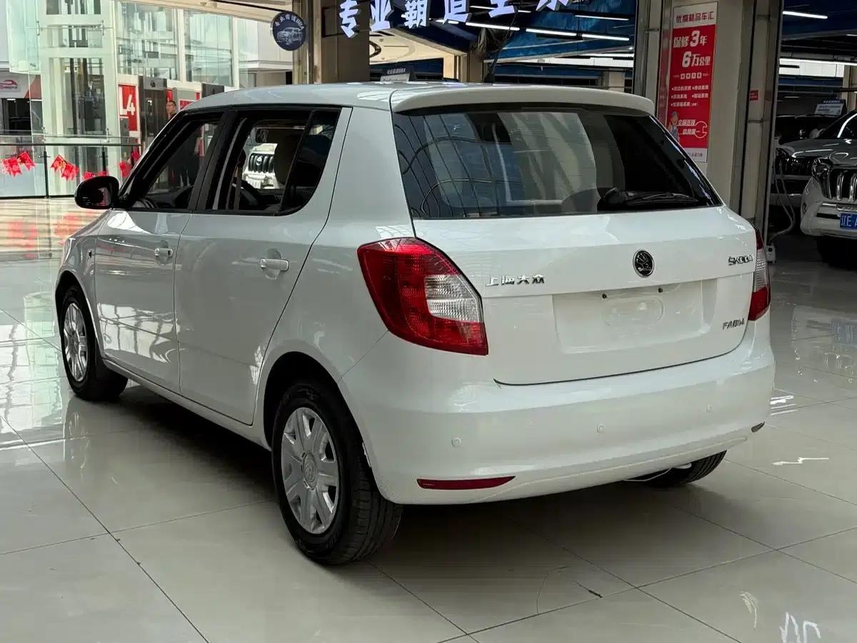 Fabia 2014 1.4L Automatic Crystal Edition — миниатюра 9
