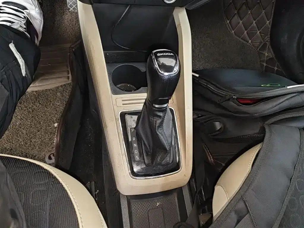 Fabia 2015 1.4L Automatic Comfortline — миниатюра 14