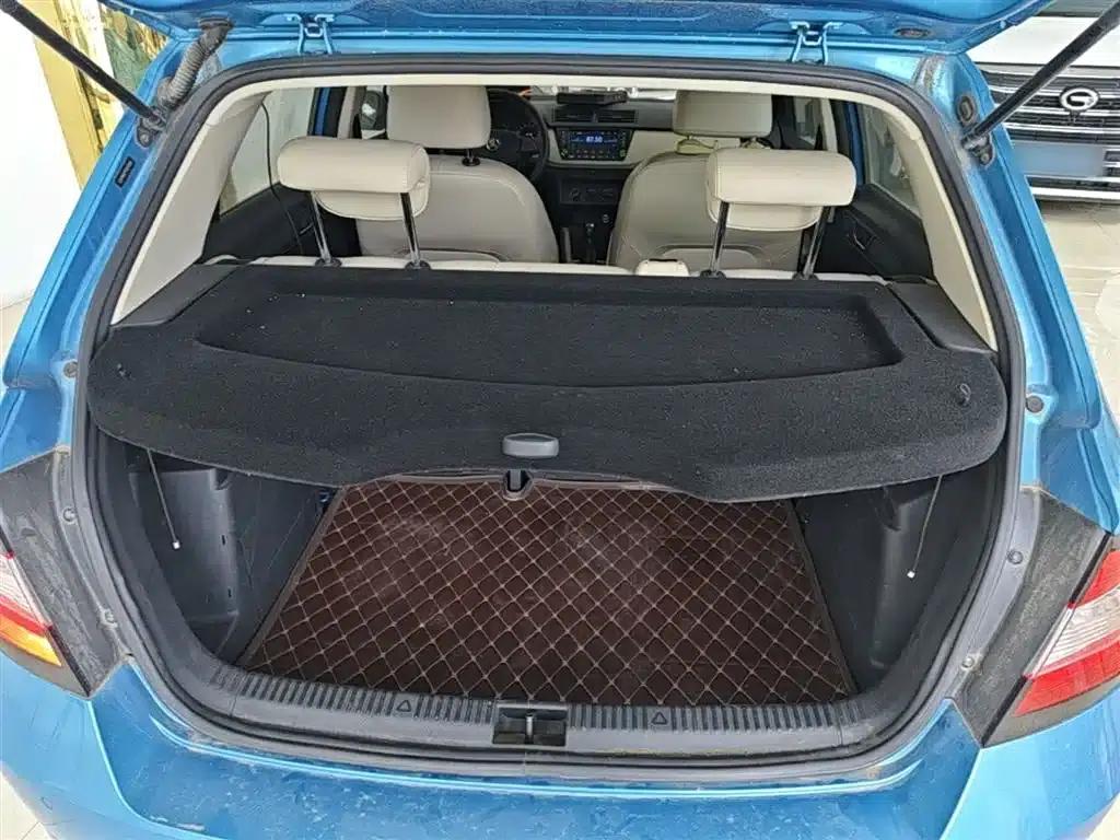 Fabia 2015 1.4L Automatic Comfortline — миниатюра 19
