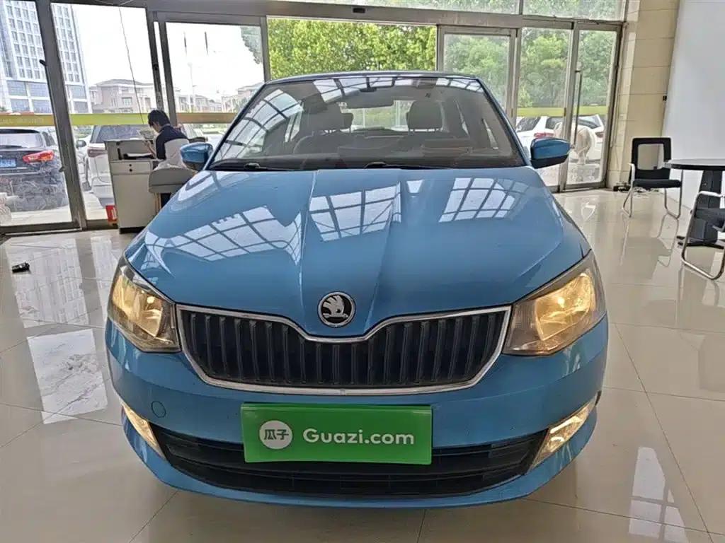 Fabia 2015 1.4L Automatic Comfortline — миниатюра 3