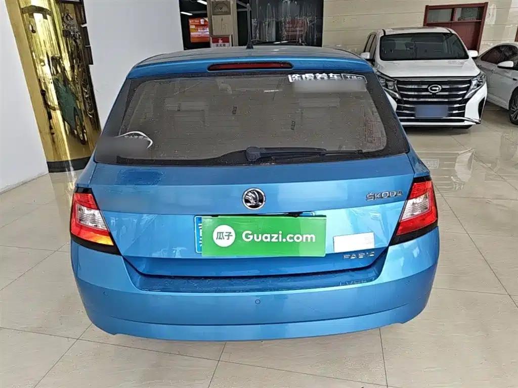 Fabia 2015 1.4L Automatic Comfortline — миниатюра 6